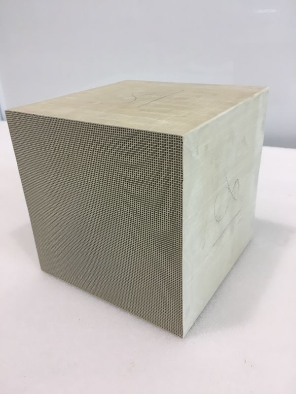 Lò hơi chất xúc tác oxit molypden-vanadi oxit SCR Chất xúc tác Denox khử Cordierite